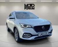MG HS